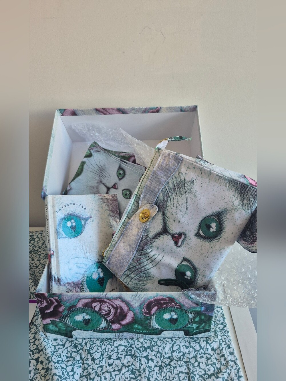 New! Cat SPECIAL Box From Japan!!
